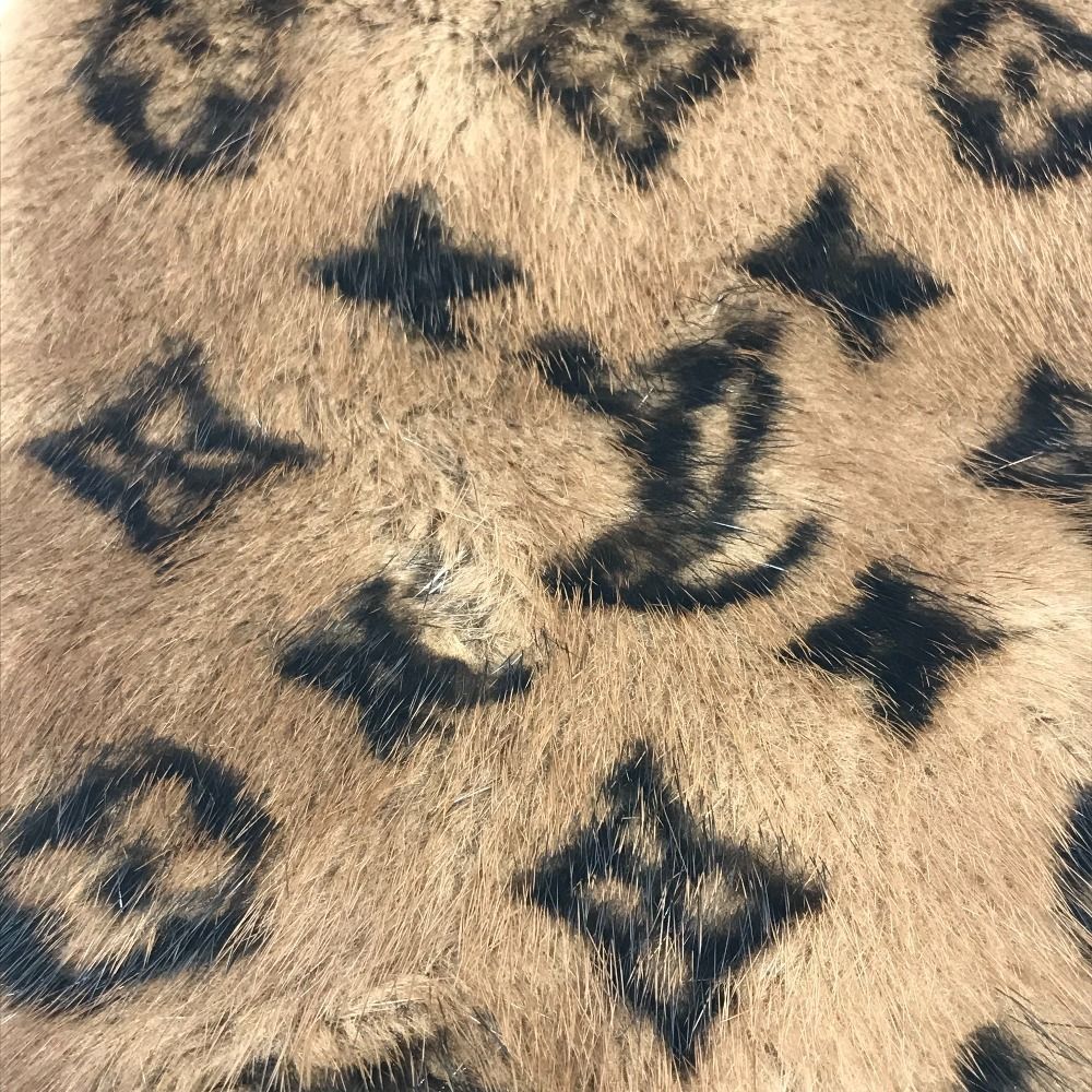 Louis Vuitton Scarf Logo Tippet Unknown Mink Brown — view 4