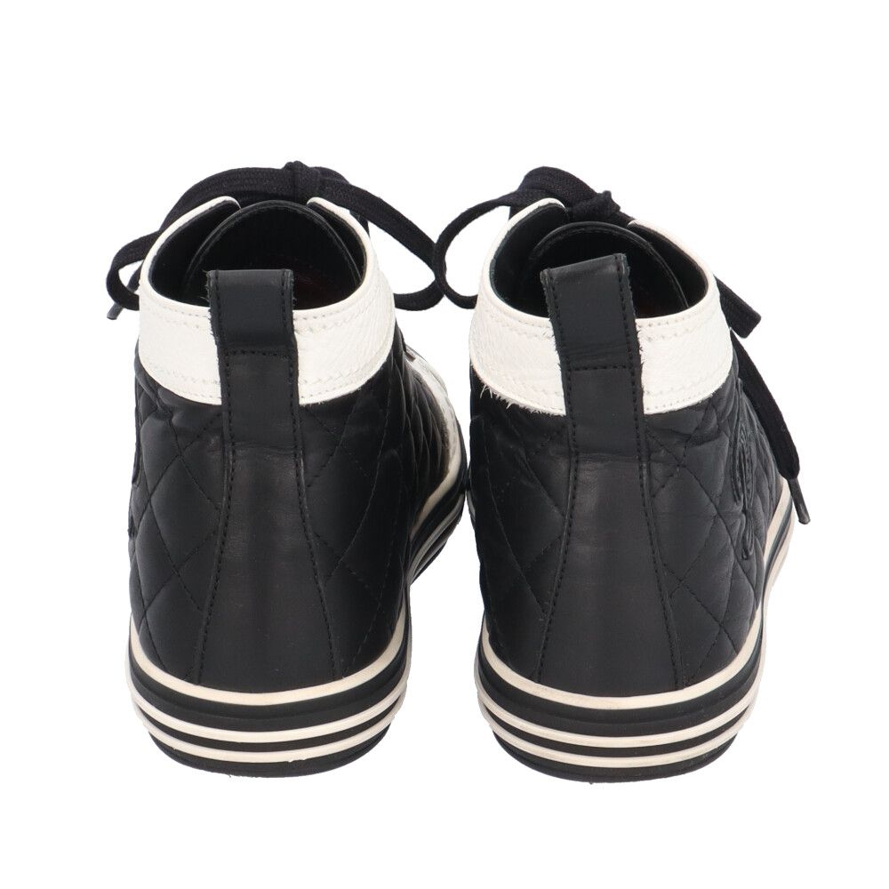 Chanel Quilted CC Logo Bicolor Sneakers Leather Black White — view 3