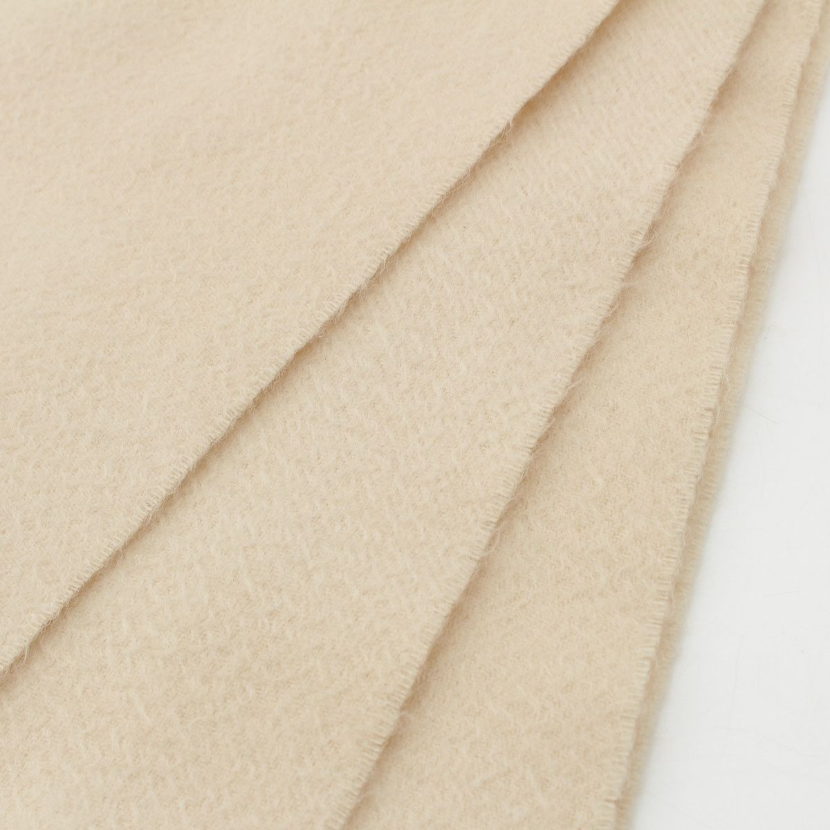 Louis Vuitton Cashmere Echarpe Jelum Scarf Ivory — view 6
