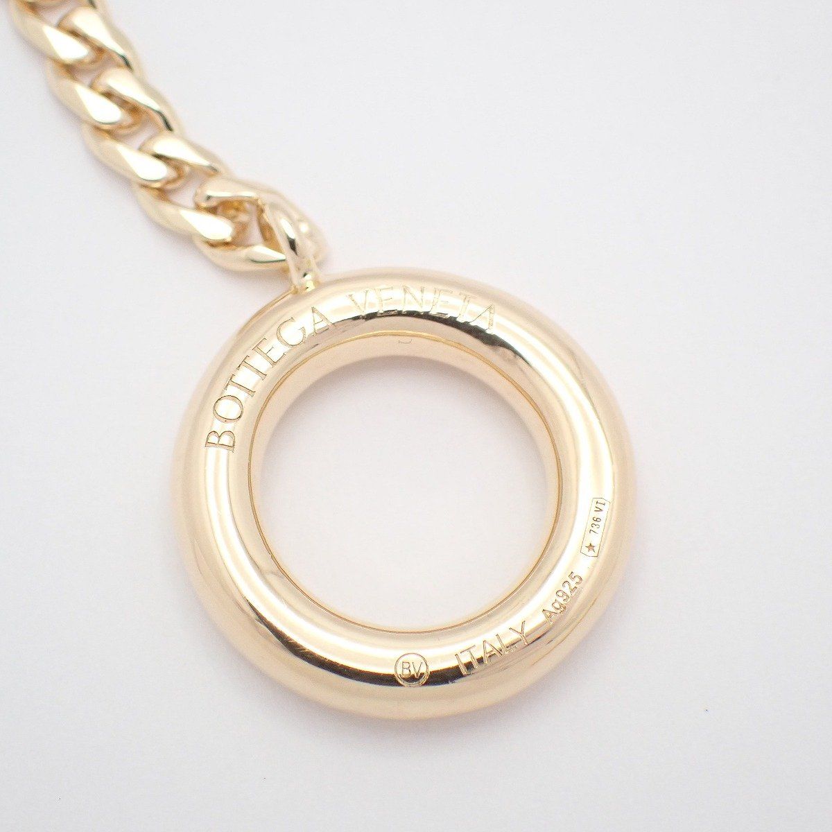 Bottega Veneta Toggle Necklace Gold — view 4