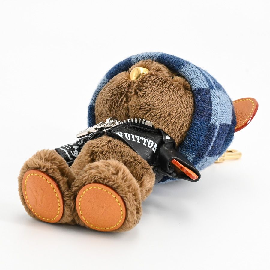 Louis Vuitton Charm LV Bear — view 4