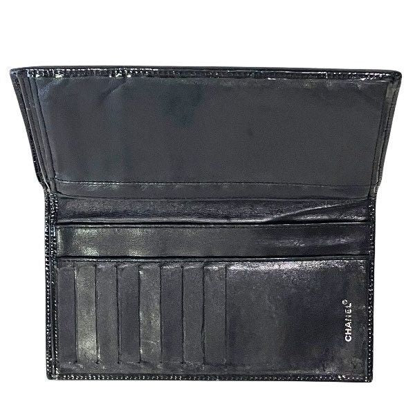 Chanel CC Logo Bifold Wallet — view 3