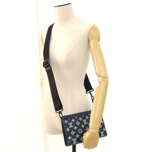 Louis Vuitton Gaston Wearable Wallet Navy Blue — view 9