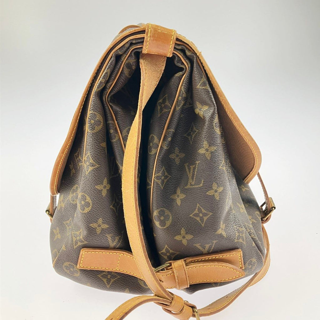 Louis Vuitton Shoulder Bag Monogram Saumur 43 — view 3