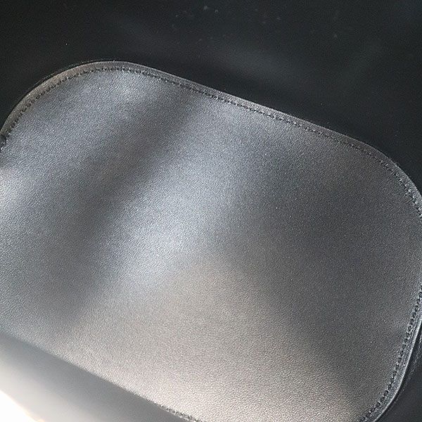 Celine Louis Bucket Bag Medium Black — view 5