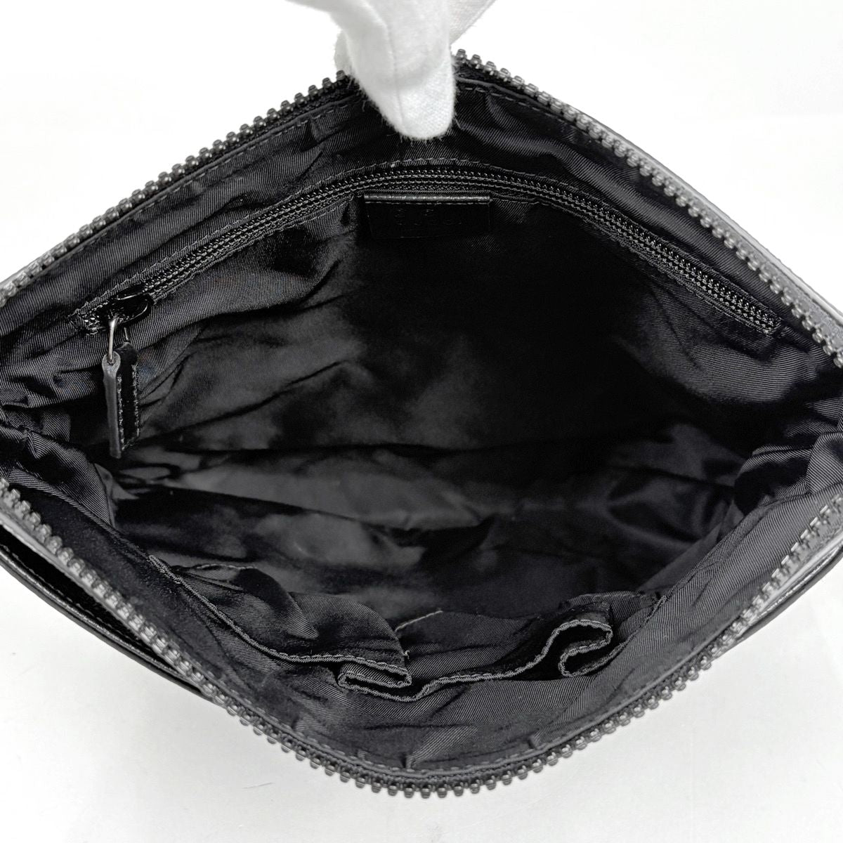 Gucci GG Pattern Shoulder Bag Nylon Black — view 9