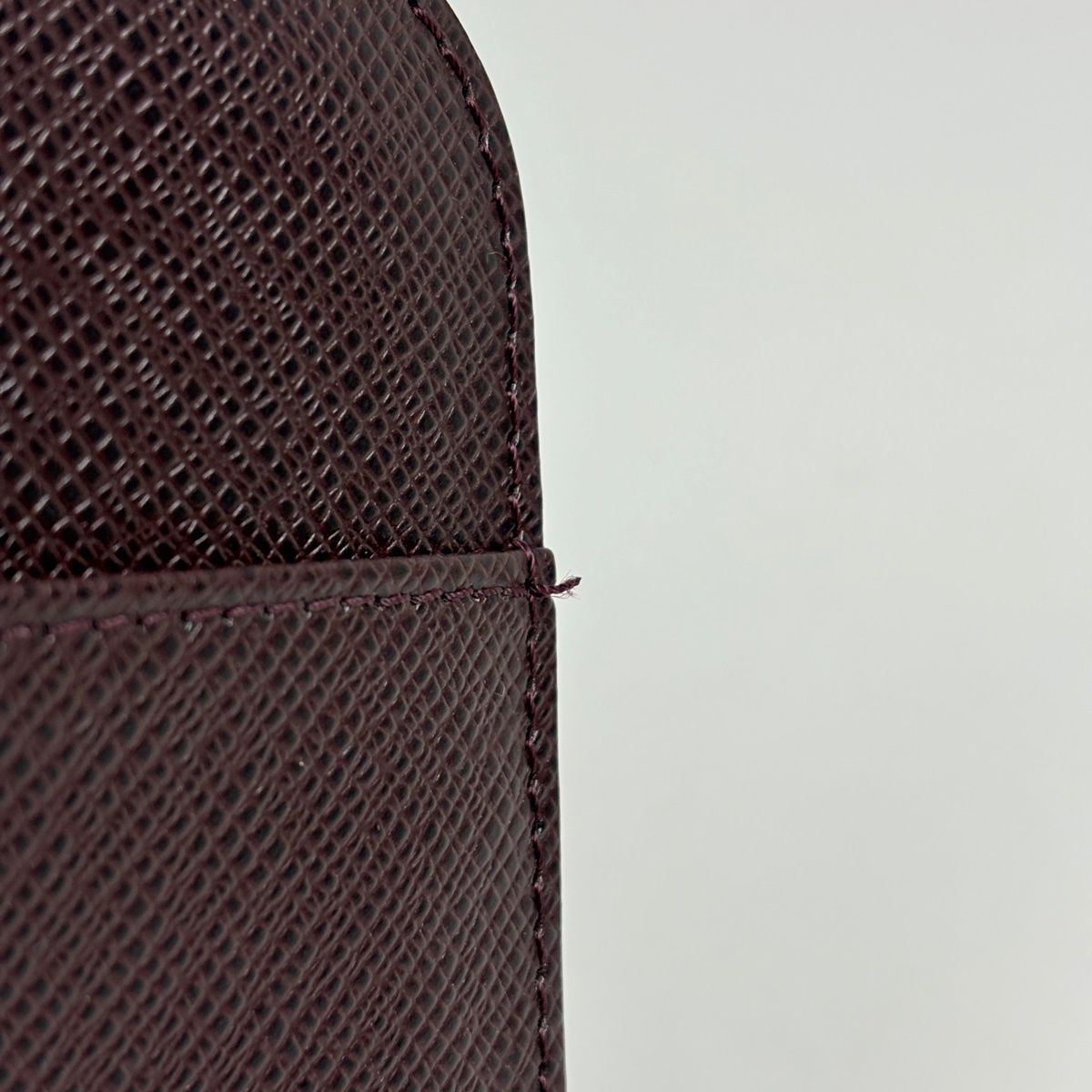 Louis Vuitton Baikal Handheld Business Second Bag Taiga Acajou — view 5