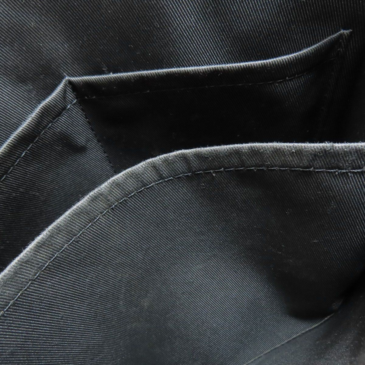 Louis Vuitton Sac Plat Cloth Handbag Taurillon Leather — view 9