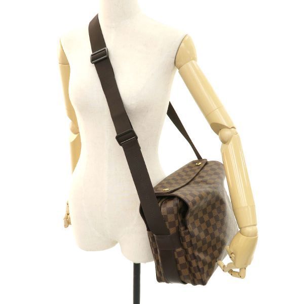 Louis Vuitton Damier Naviglio Shoulder Bag — view 9