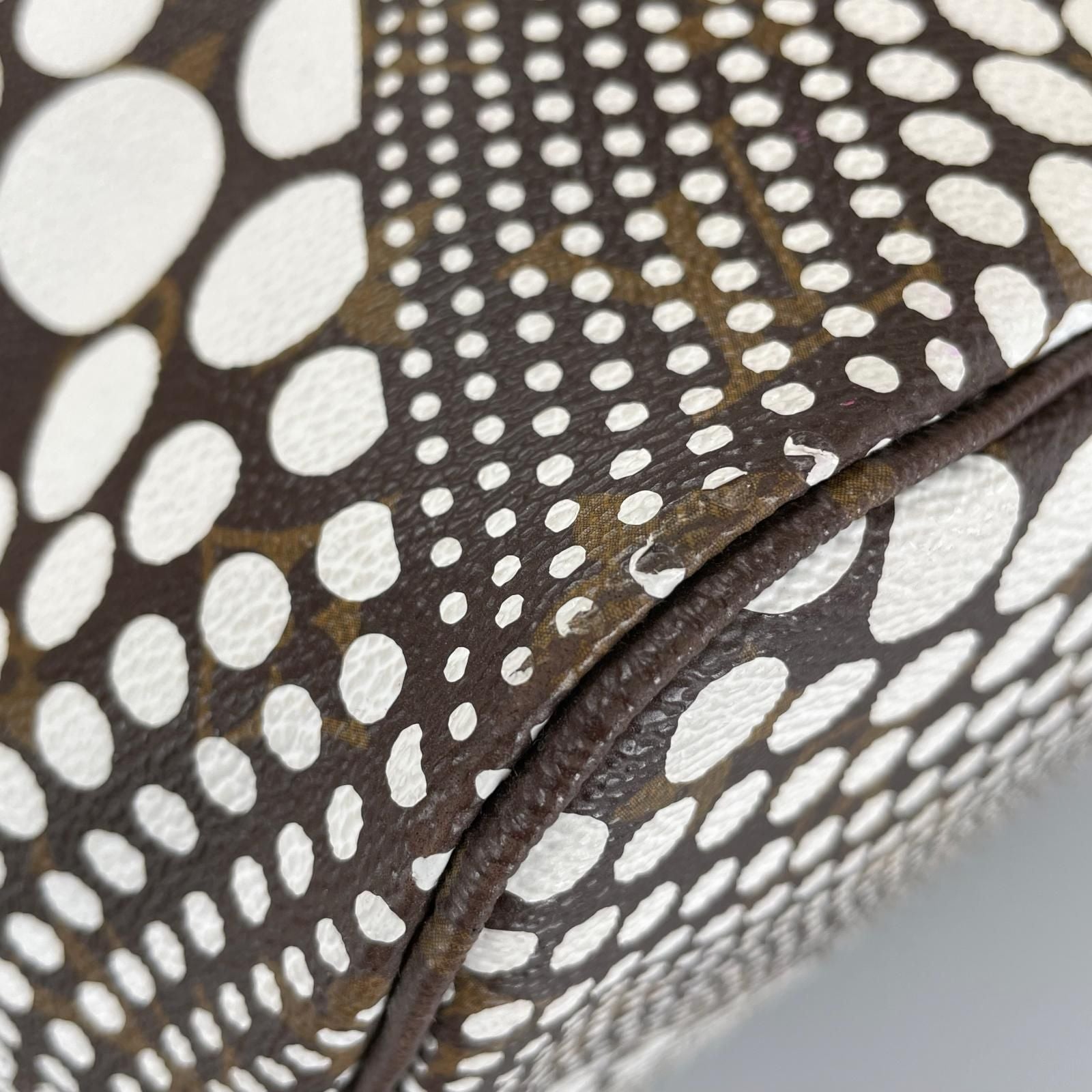 Louis Vuitton Neverfull MM Tote Bag Damier Azur Canvas White Yayoi Kusama — view 7