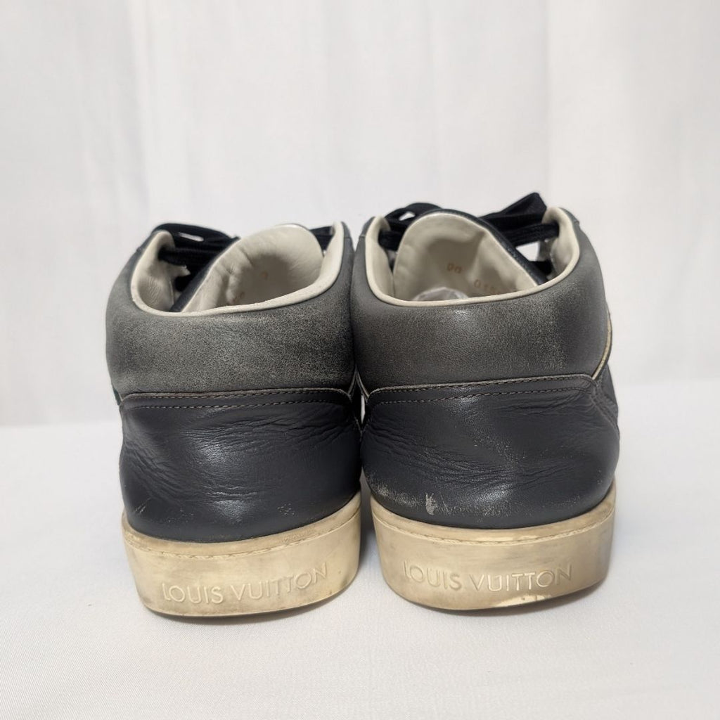 Louis Vuitton Sneakers Damier Infini Gray LV Logo — view 4