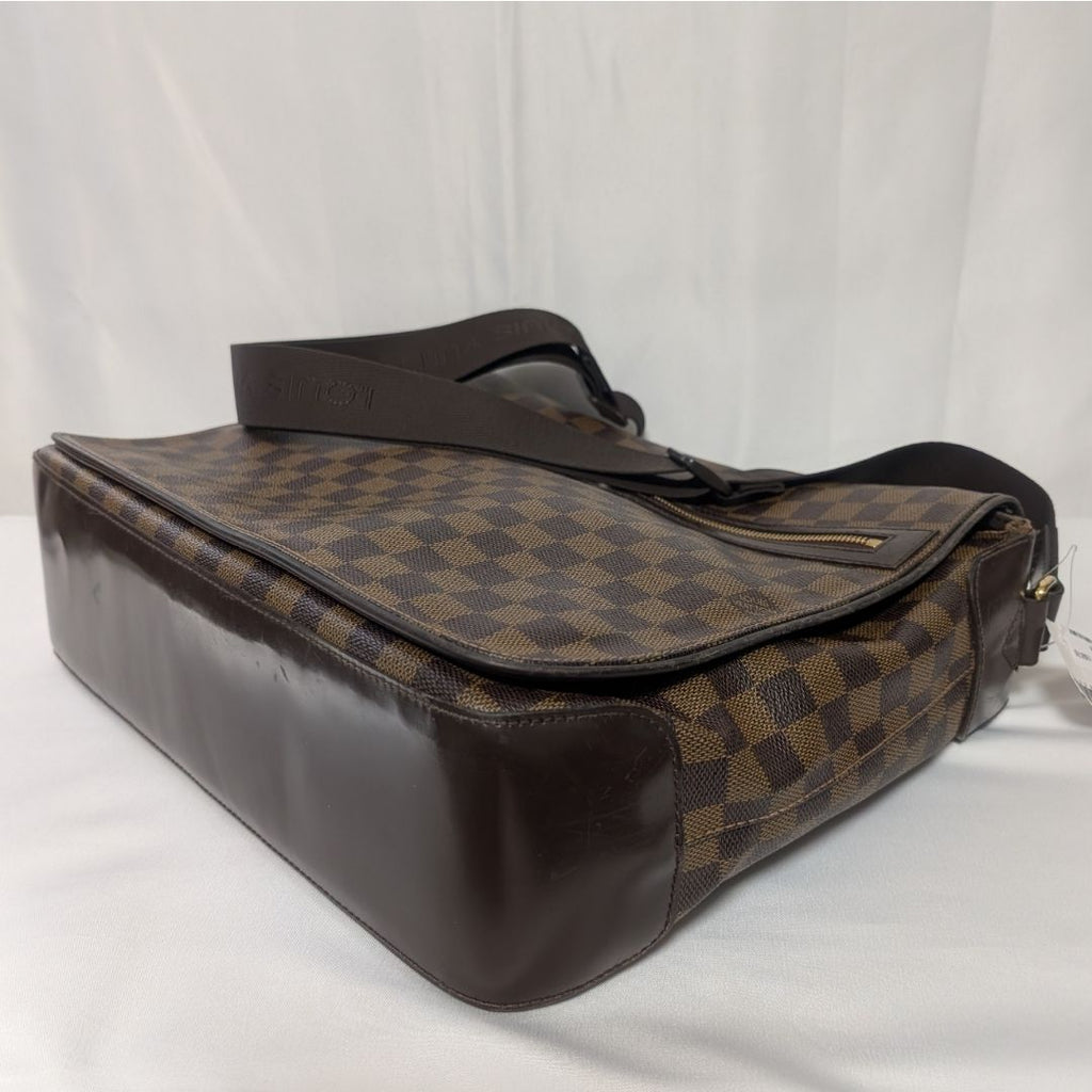 Louis Vuitton Spencer Damier Shoulder Bag — view 4