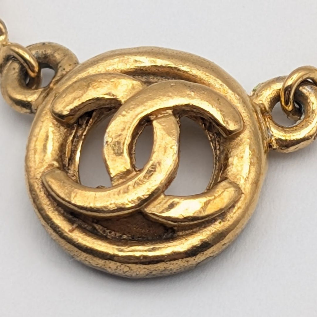 Chanel Gold CC Logo Necklace Vintage — view 2