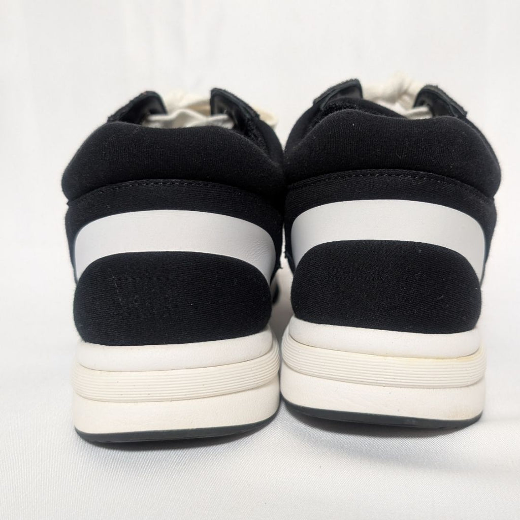 Chanel Sneakers CC Logo Black White — view 4