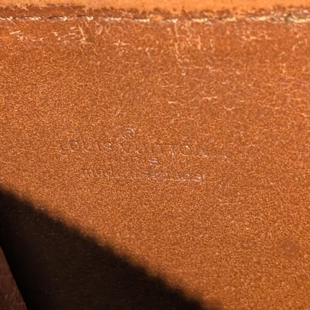 Louis Vuitton Poche Document Monogram Clutch — view 9