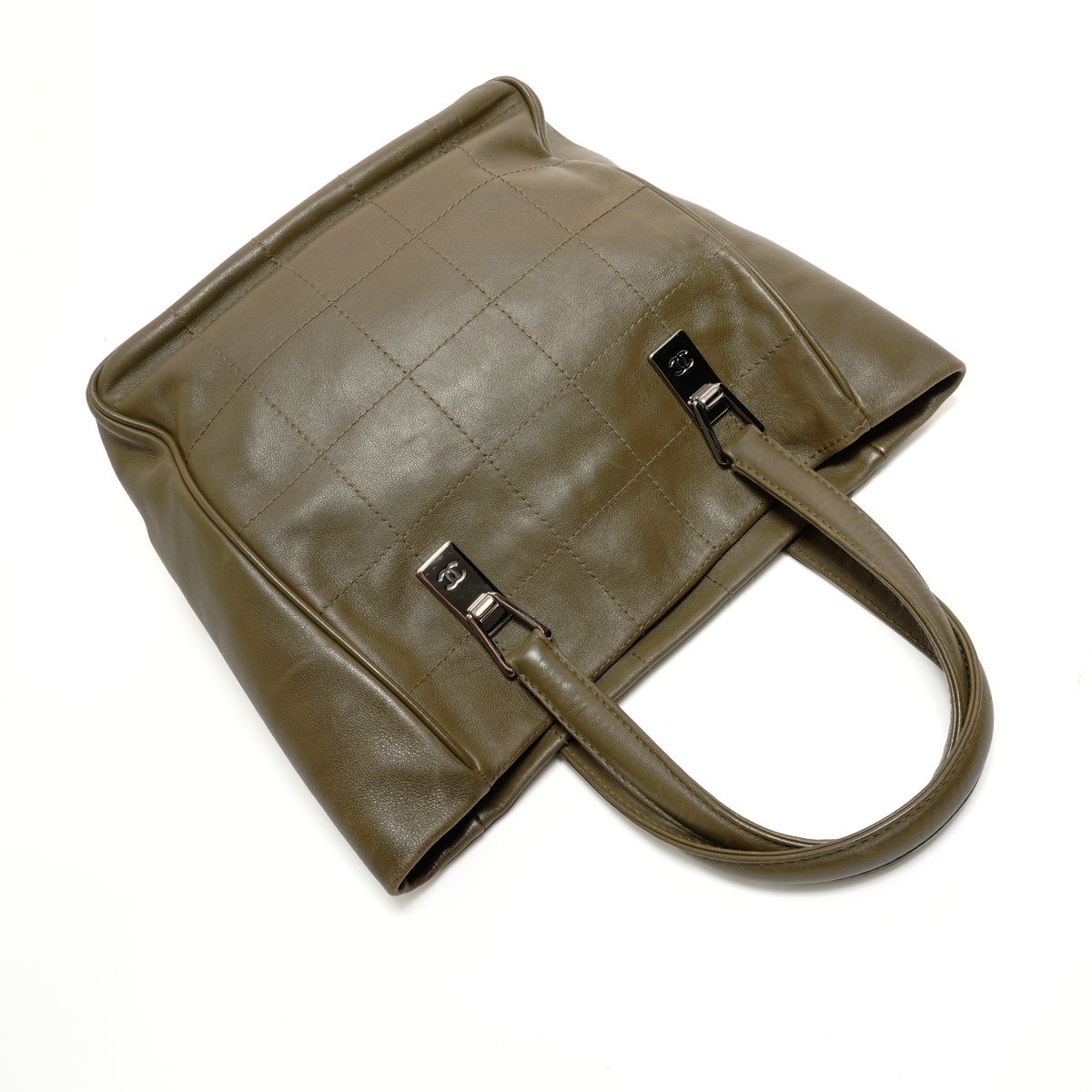 Chanel Handbag Choco Bar — view 8