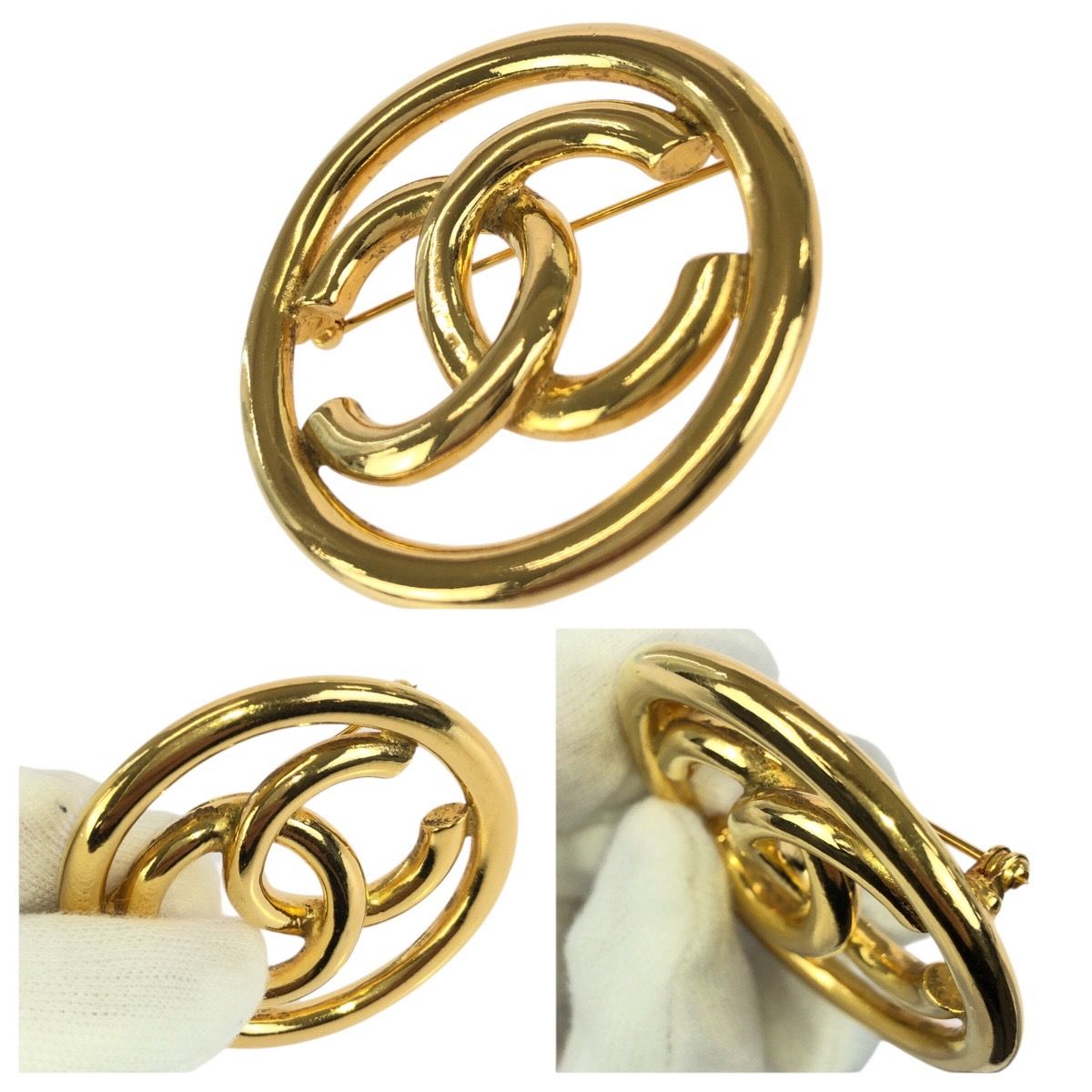 Chanel Vintage CC Logo Gold Plated Brooch 93 — view 4