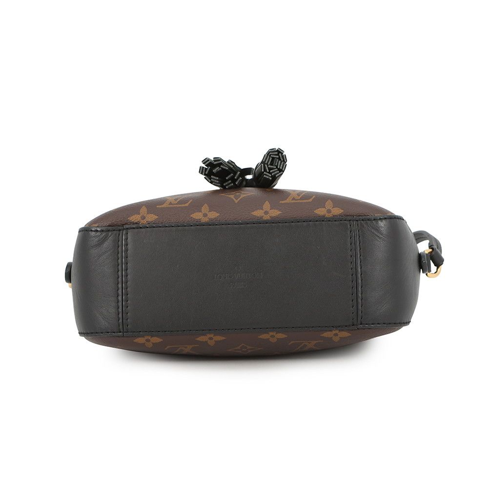 Louis Vuitton Shoulder Bag Monogram Saintonge Tassel Noir Black — view 3