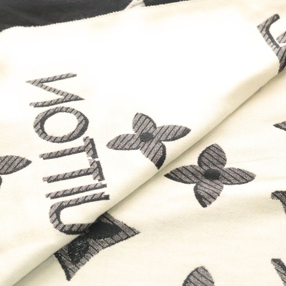 Louis Vuitton LV Essential Monogram All Over Logo Shawl Black — view 6