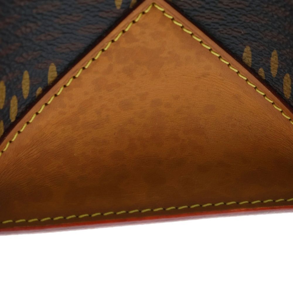 Louis Vuitton Damier Giant Collaboration 2-Way Tote Brown — view 5