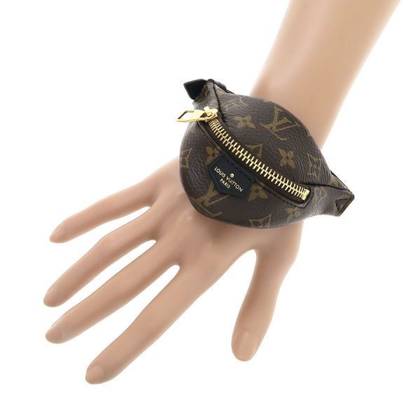 Louis Vuitton Bracelet Party Bum Bag — view 8