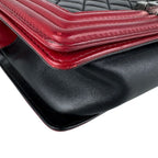 Chanel Shoulder Bag Boy Black Red — view 8