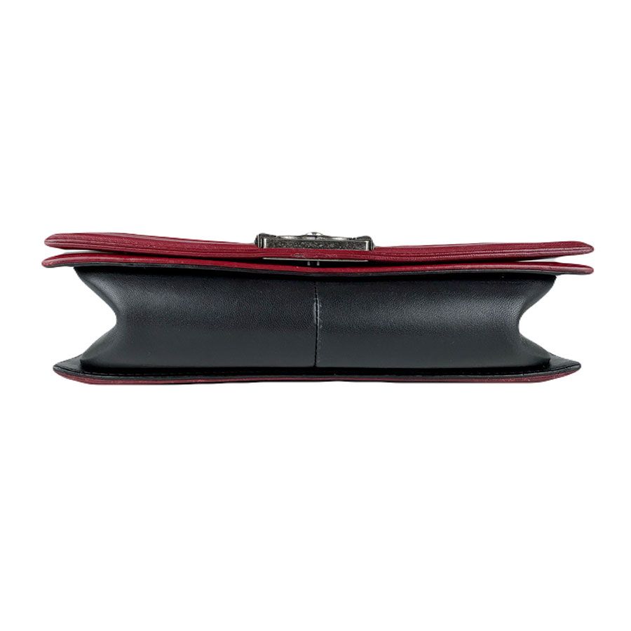 Chanel Shoulder Bag Boy Black Red — view 4