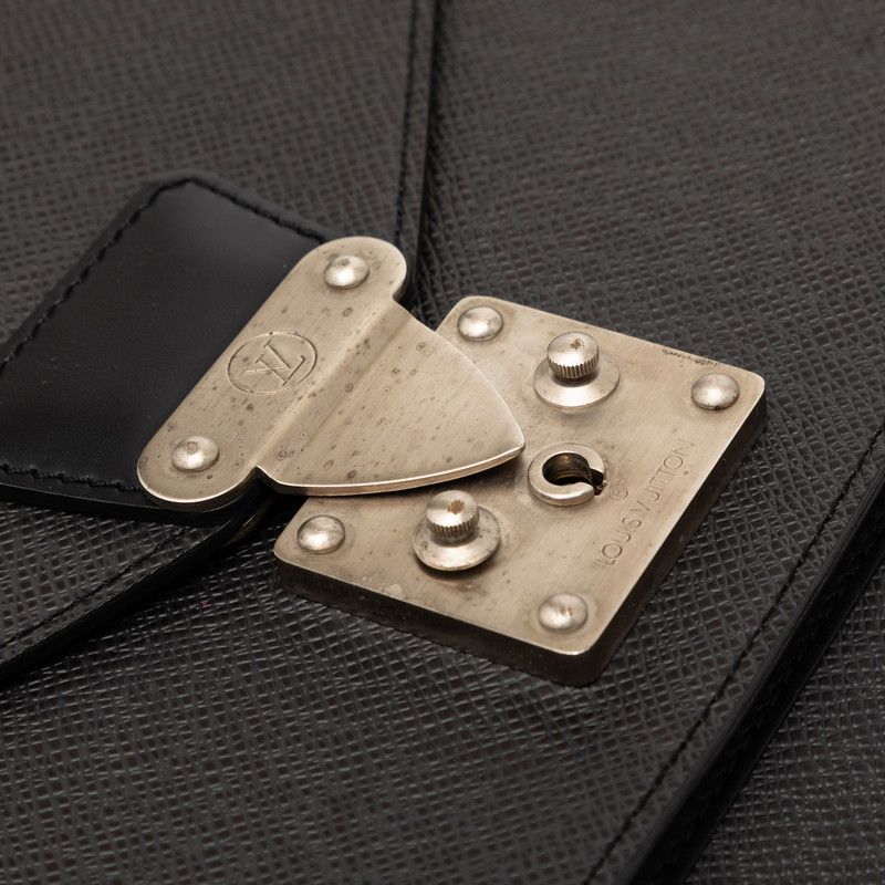 Louis Vuitton Taiga Monceau 2-Way Shoulder Bag Ardoise Black — view 4