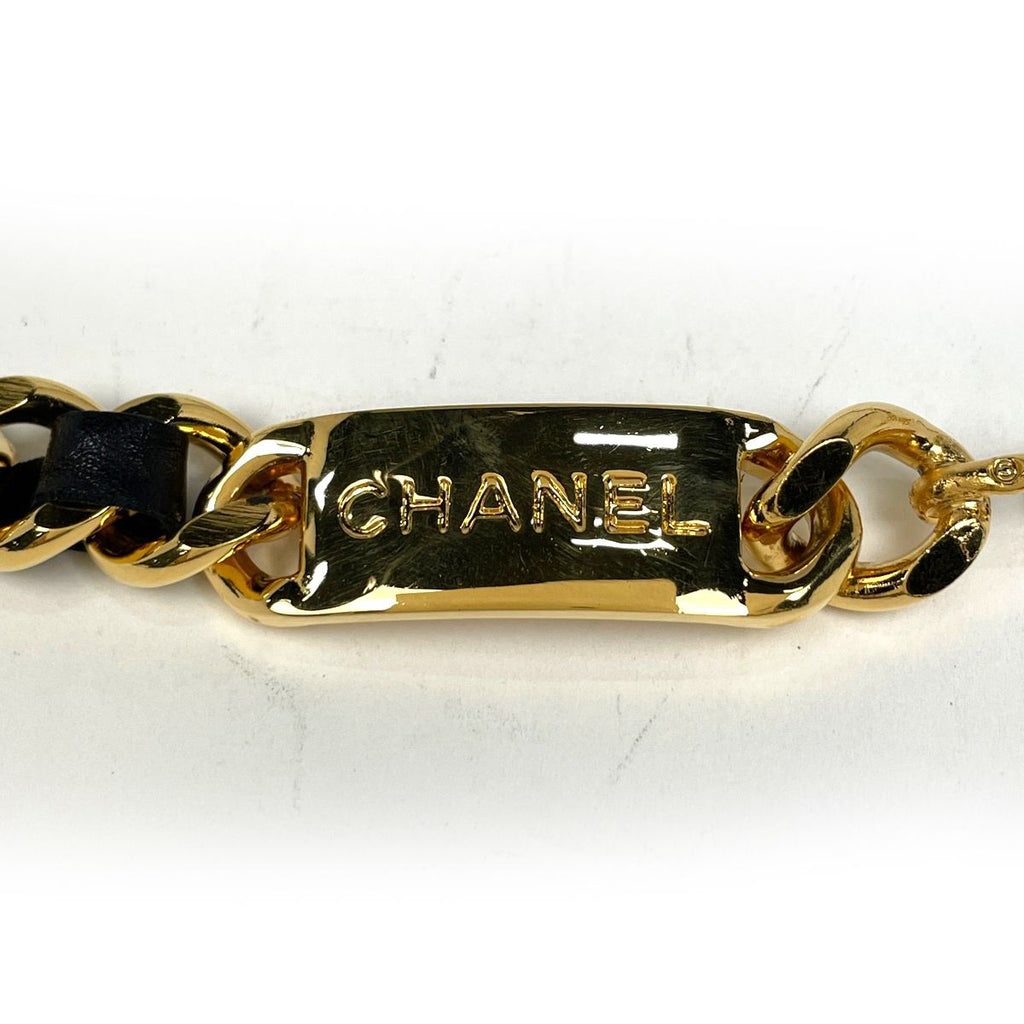 Chanel CC Logo Chain Belt 31 Rue Cambon Leather Gold — view 4