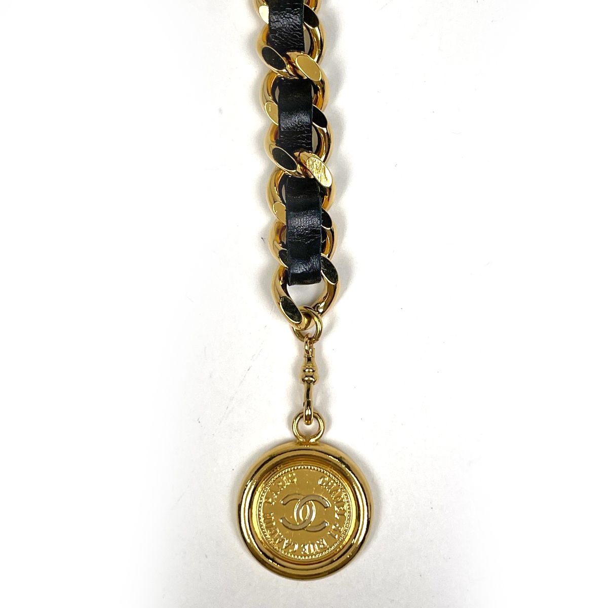 Chanel CC Logo Chain Belt 31 Rue Cambon Leather Gold — view 2