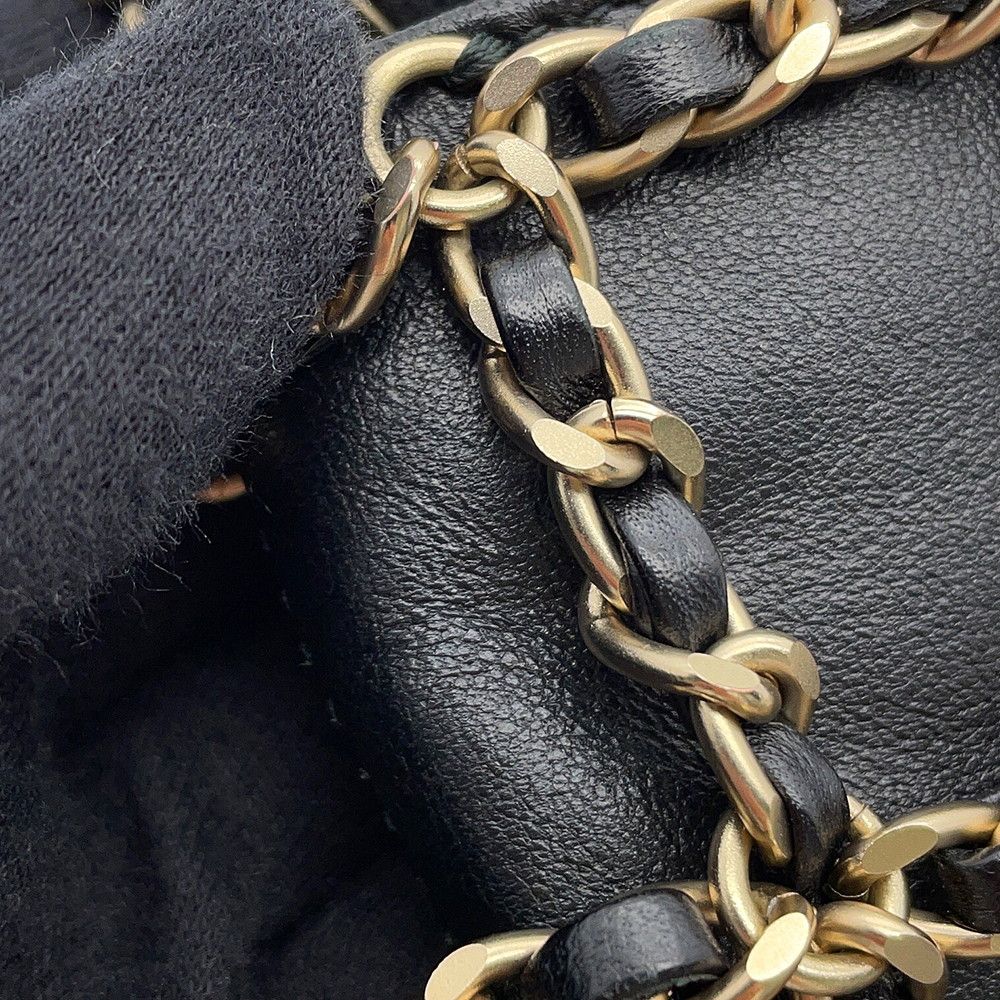 Chanel Chain Shoulder Bag Choco Bar Phone Case Lambskin Black — view 7