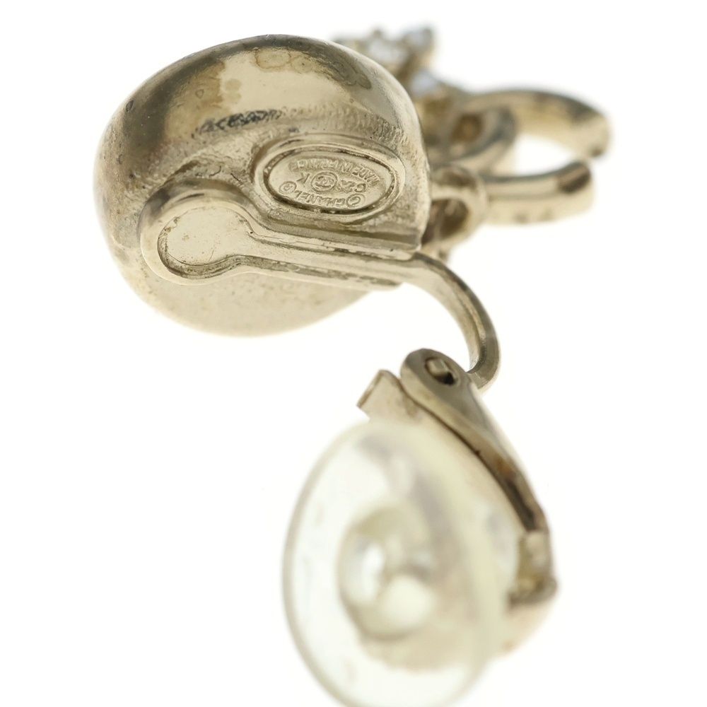 Chanel CC Logo Pearl Flower Motif Earrings White Gold — view 5