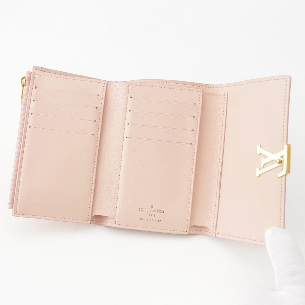 Louis Vuitton Taurillon Portefeuille Capucines Compact Wallet Trifold — view 4