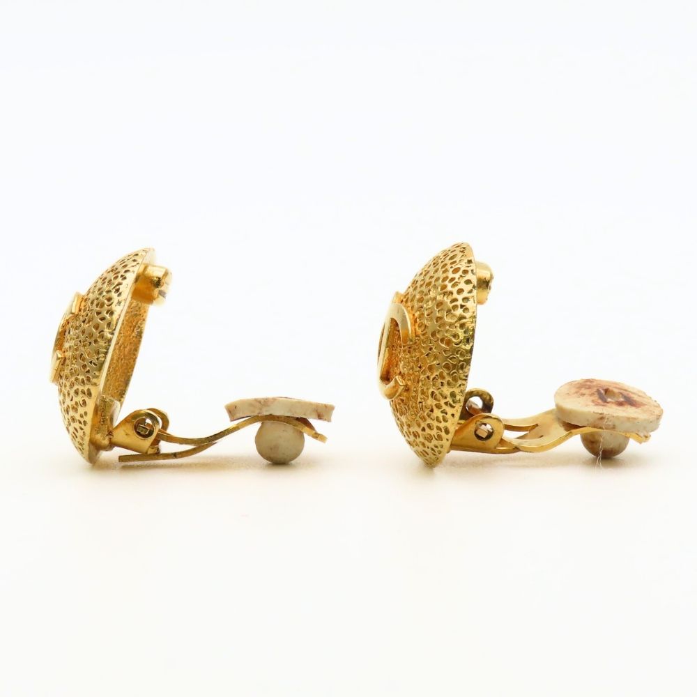 Chanel Earrings CC Logo Metal Gold Plated — view 2