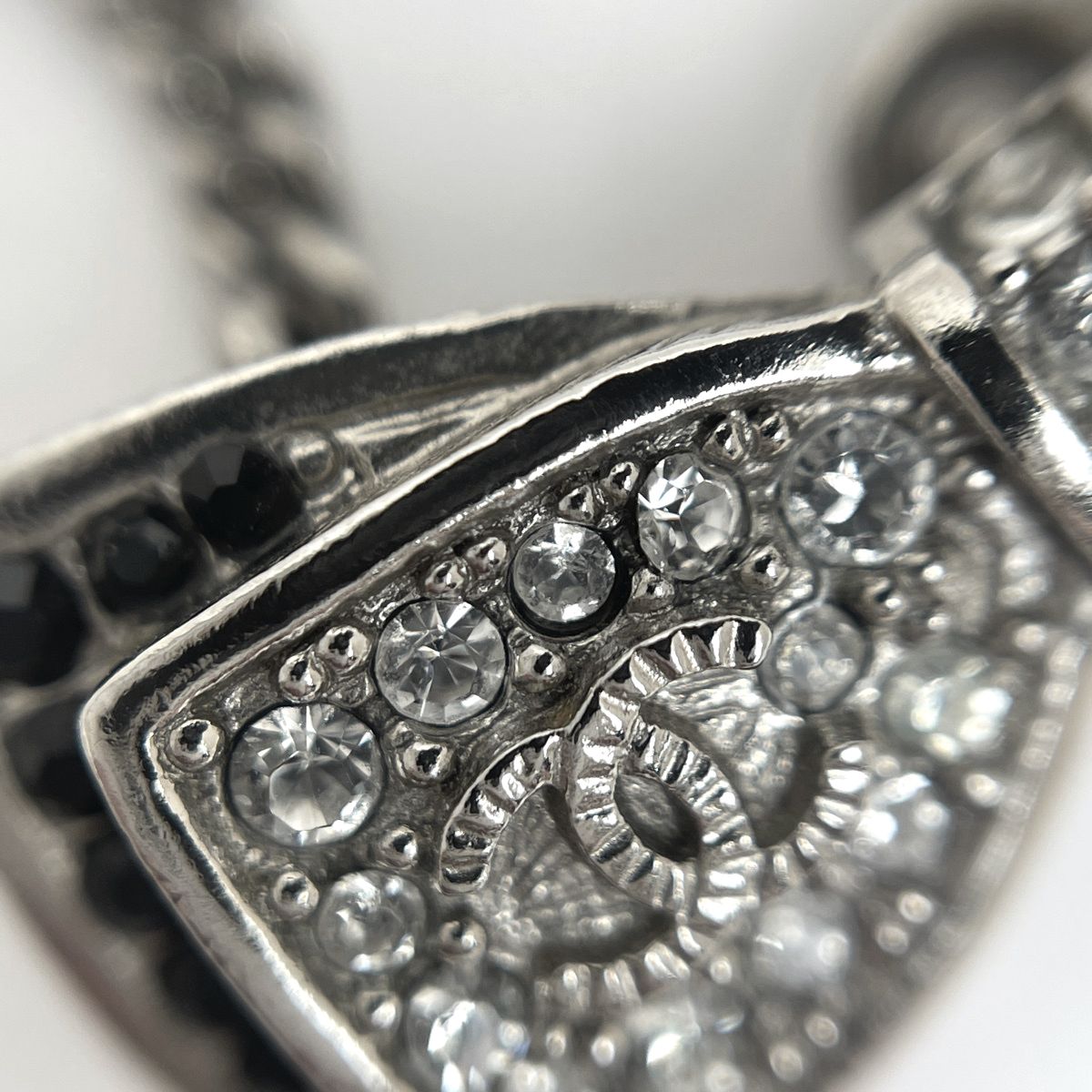 Chanel CC Logo Ribbon Motif Necklace Silver Plated — view 4