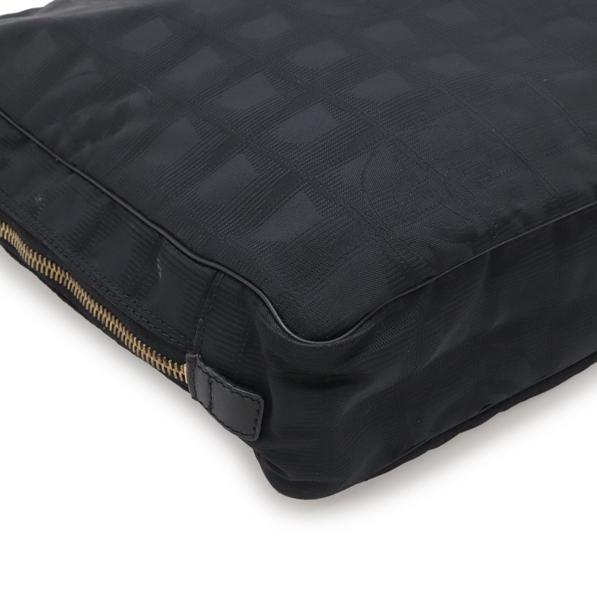 Chanel New Travel Leather — view 3