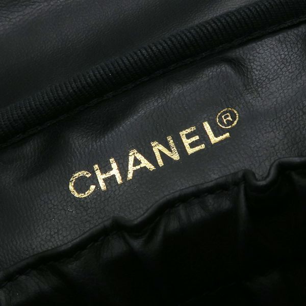 Chanel Bikolo Revanity Vanity Bag — view 7