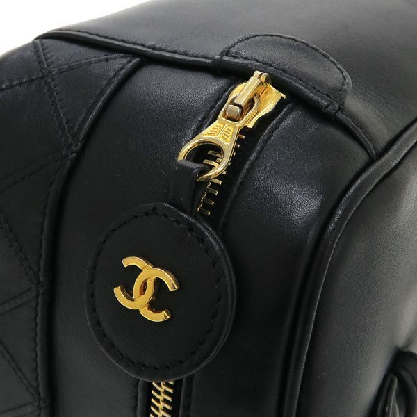 Chanel Bikolo Revanity Vanity Bag — view 4
