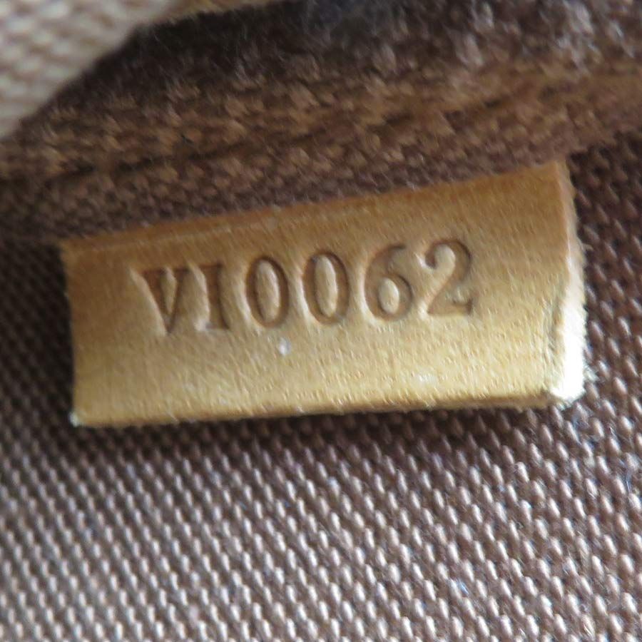 Louis Vuitton Handbag Pouch Pochette — view 8