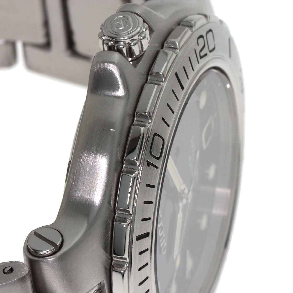 Gucci Diver Watch SS — view 9