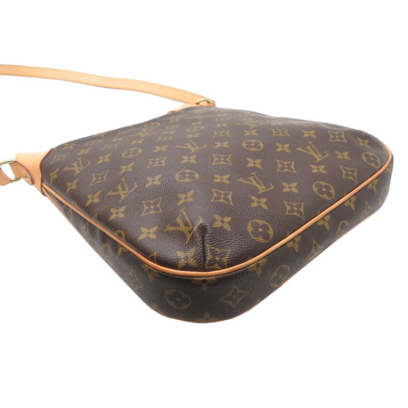 Louis Vuitton Shoulder Bag Leather Brown — view 3