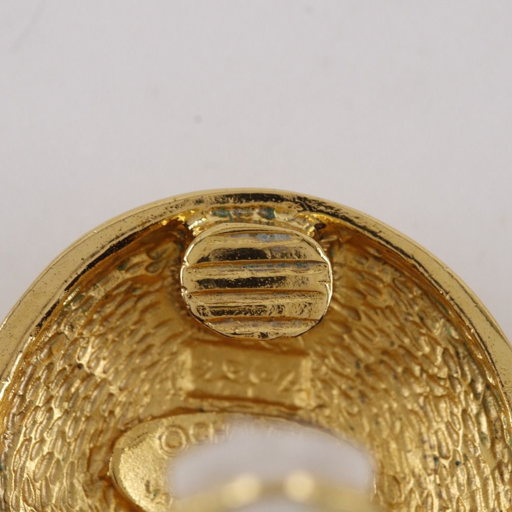 Chanel CC Logo Quilted Vintage Gold Plated Earrings — view 9