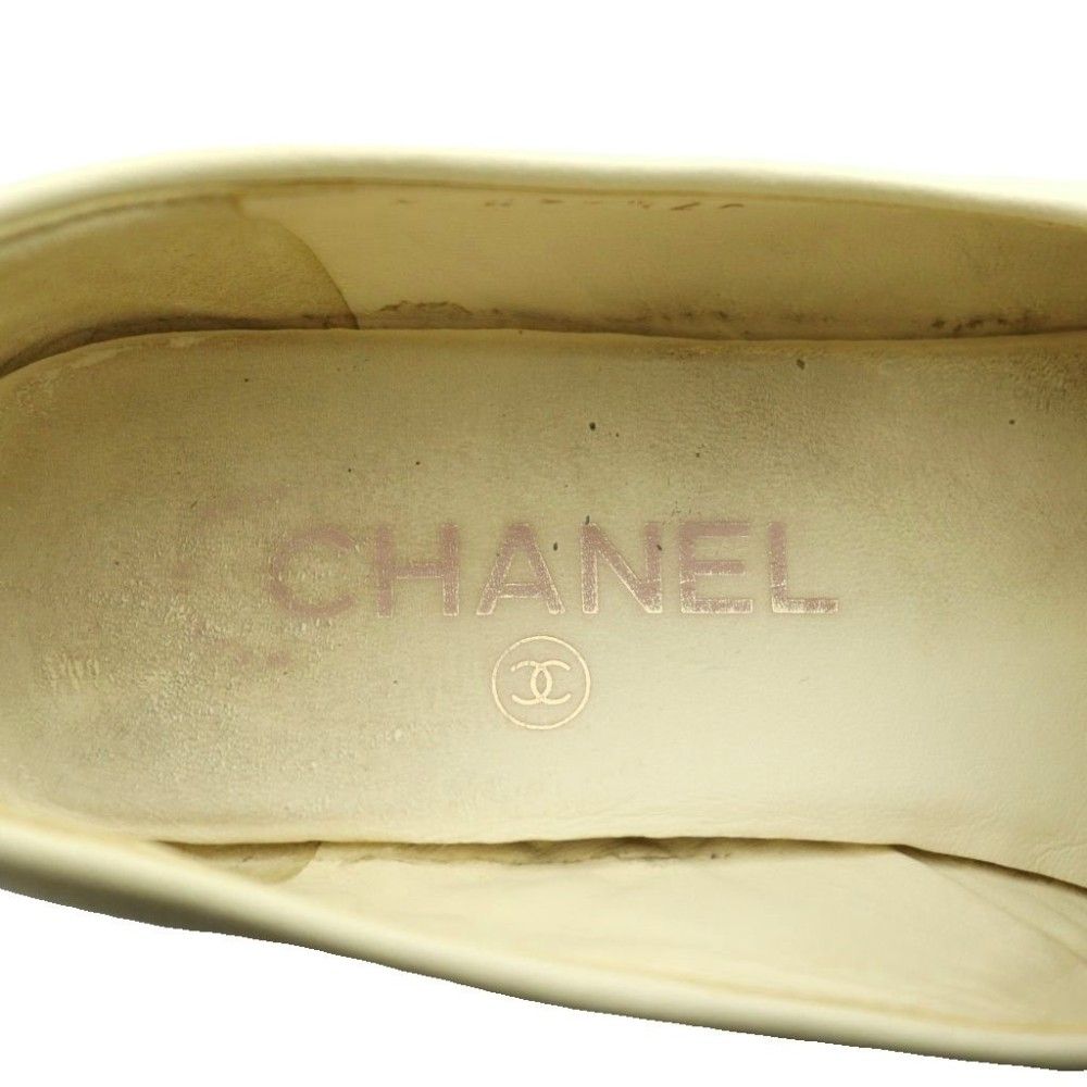 Chanel CC Logo Chain Loafer Leather 35.5 Ivory SS — view 7