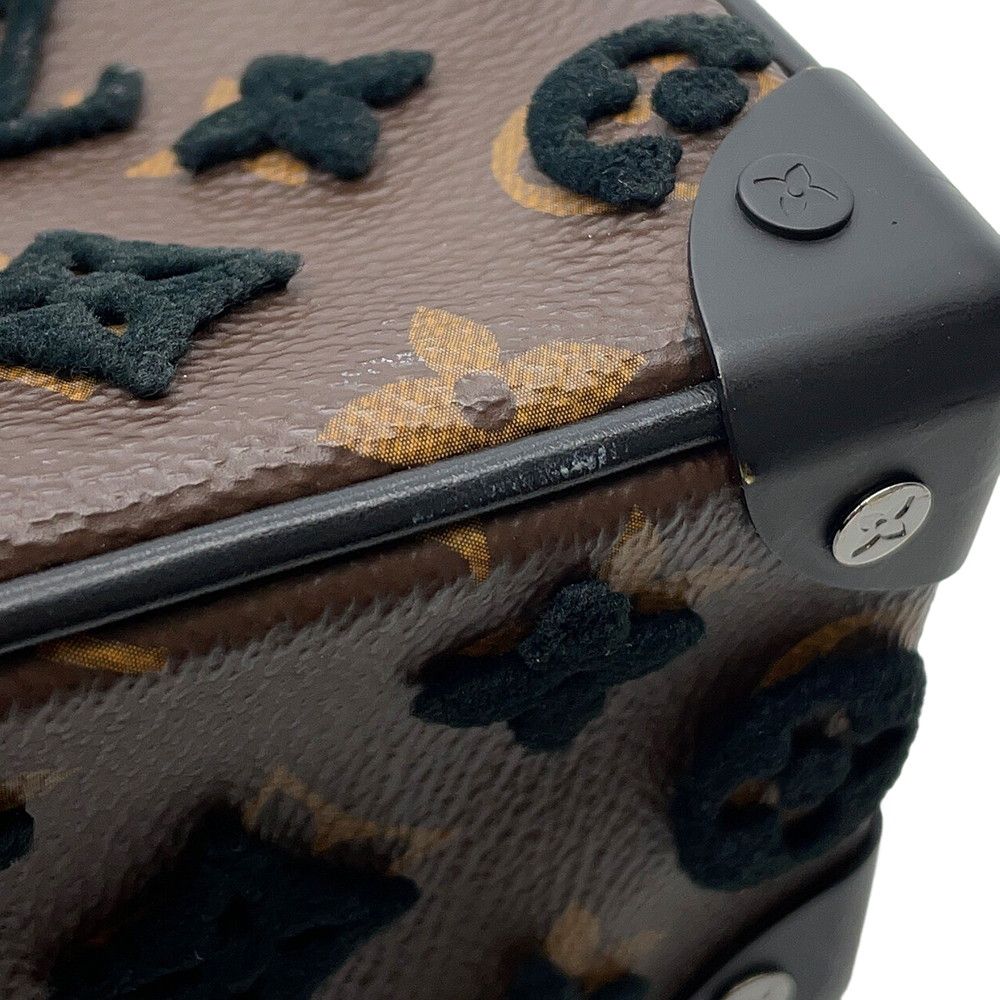 Louis Vuitton Shoulder Bag Monogram Tufting Mini Soft Trunk Black Noir — view 9
