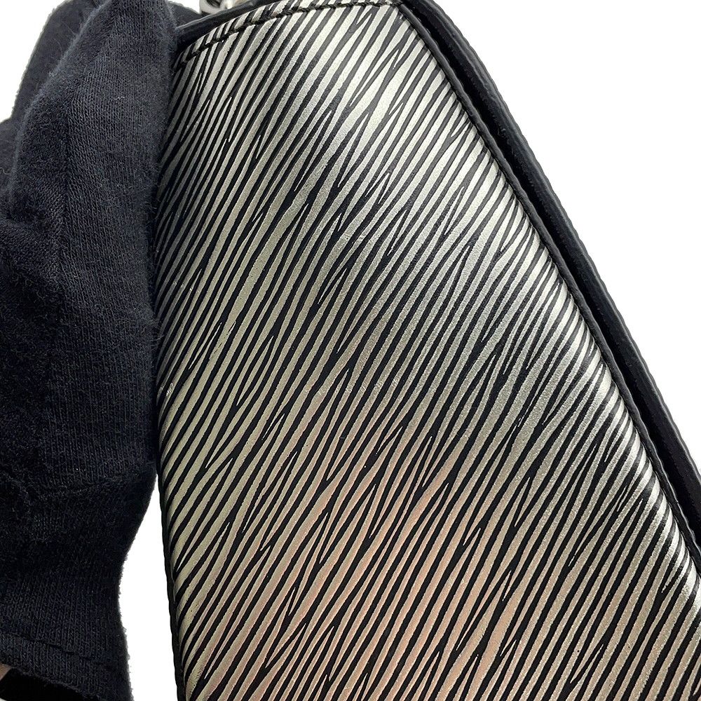 Louis Vuitton Chain Shoulder Bag Epi Twist MM 2-Way — view 9