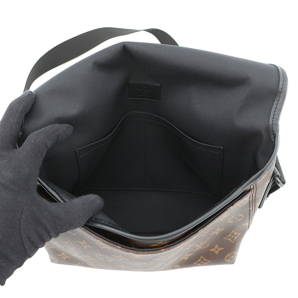 Louis Vuitton Shoulder Bag Monogram Macassar Magnetic Noir Black — view 6
