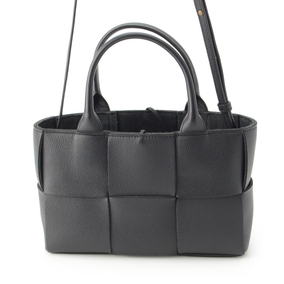 Bottega Veneta Leather Maxi Intrecciato Mini Arco 2-Way Handbag Black — view 2