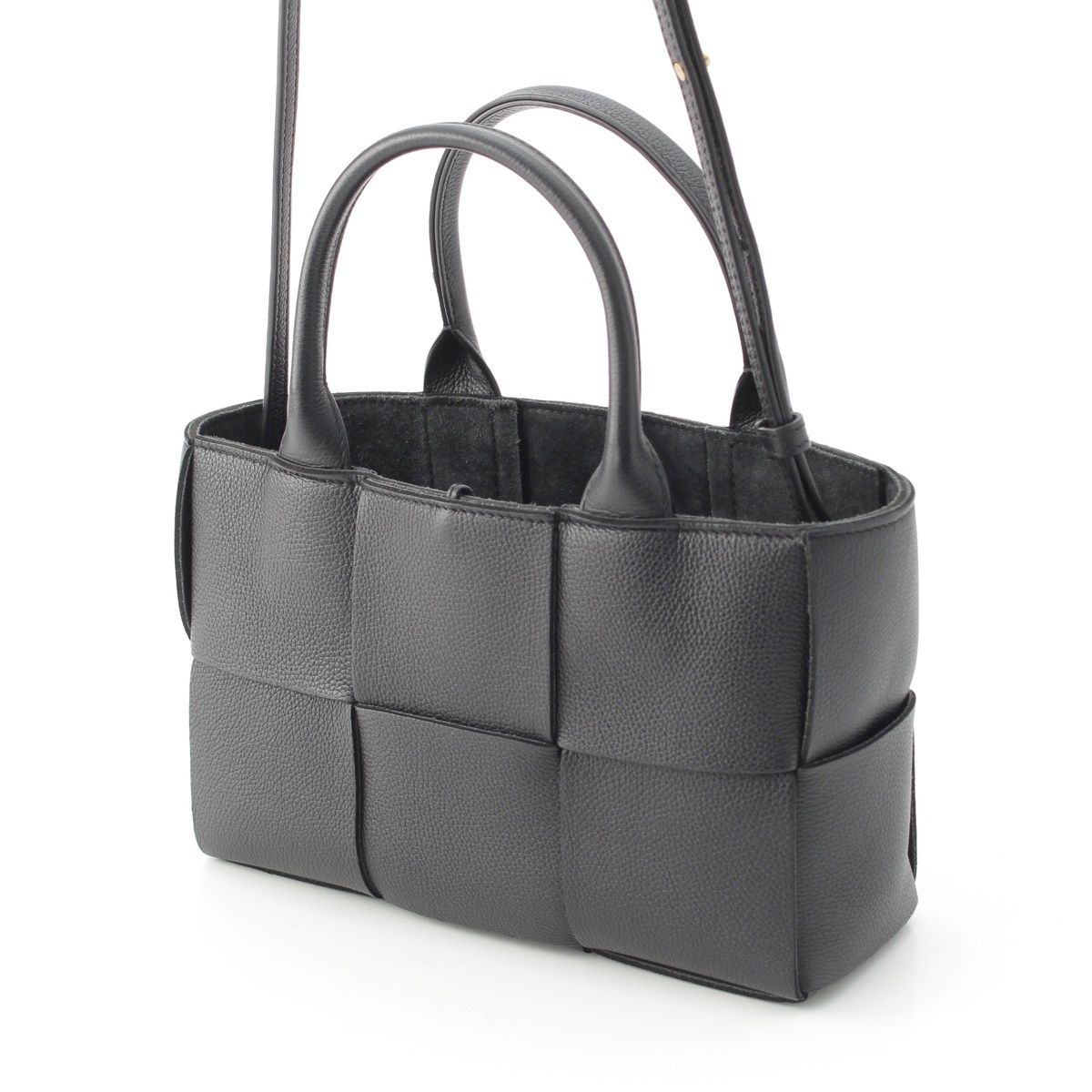 Bottega Veneta Leather Maxi Intrecciato Mini Arco 2-Way Handbag Black — view 3