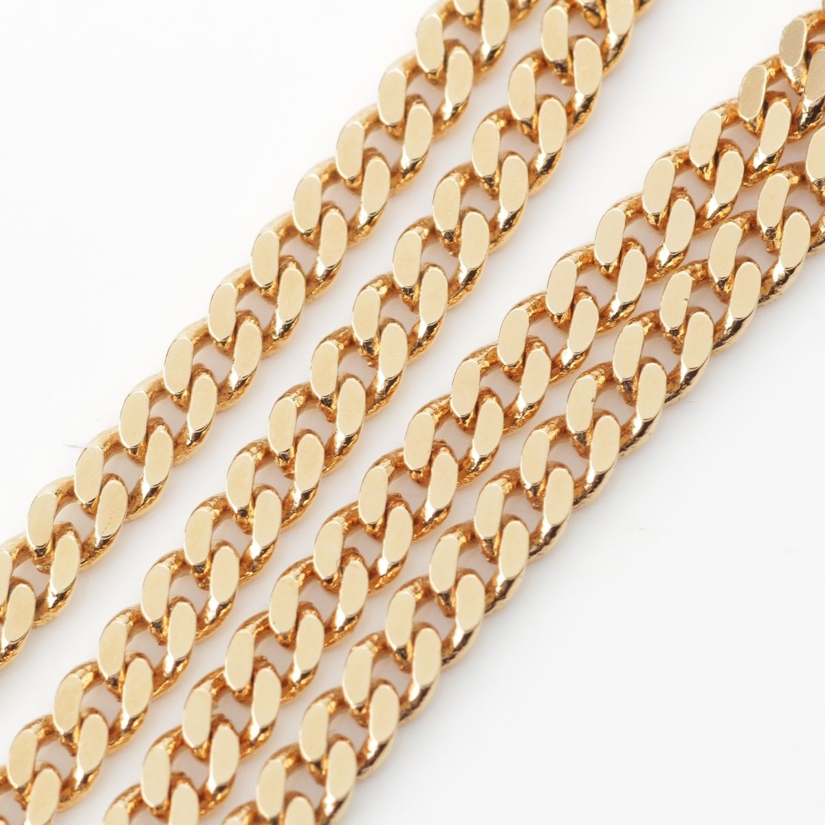 Chanel CC Logo Pearl Necklace Gold — view 9