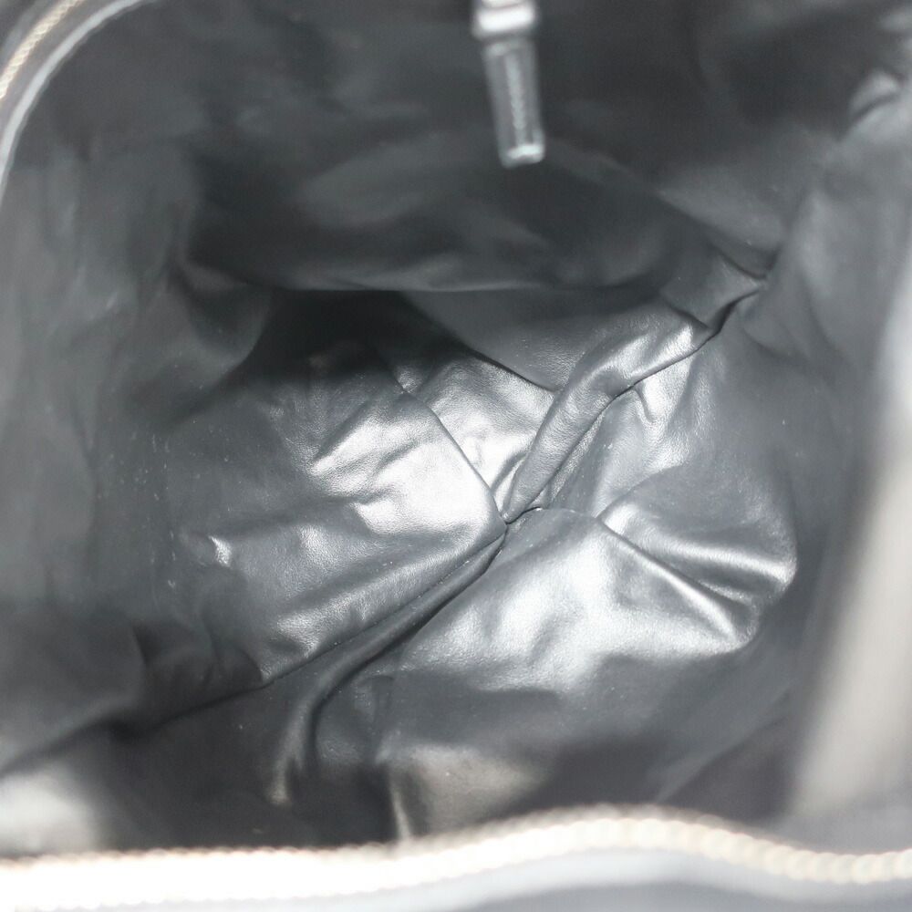 Bottega Veneta Triangle Twist Handbag Black Leather Clutch — view 6